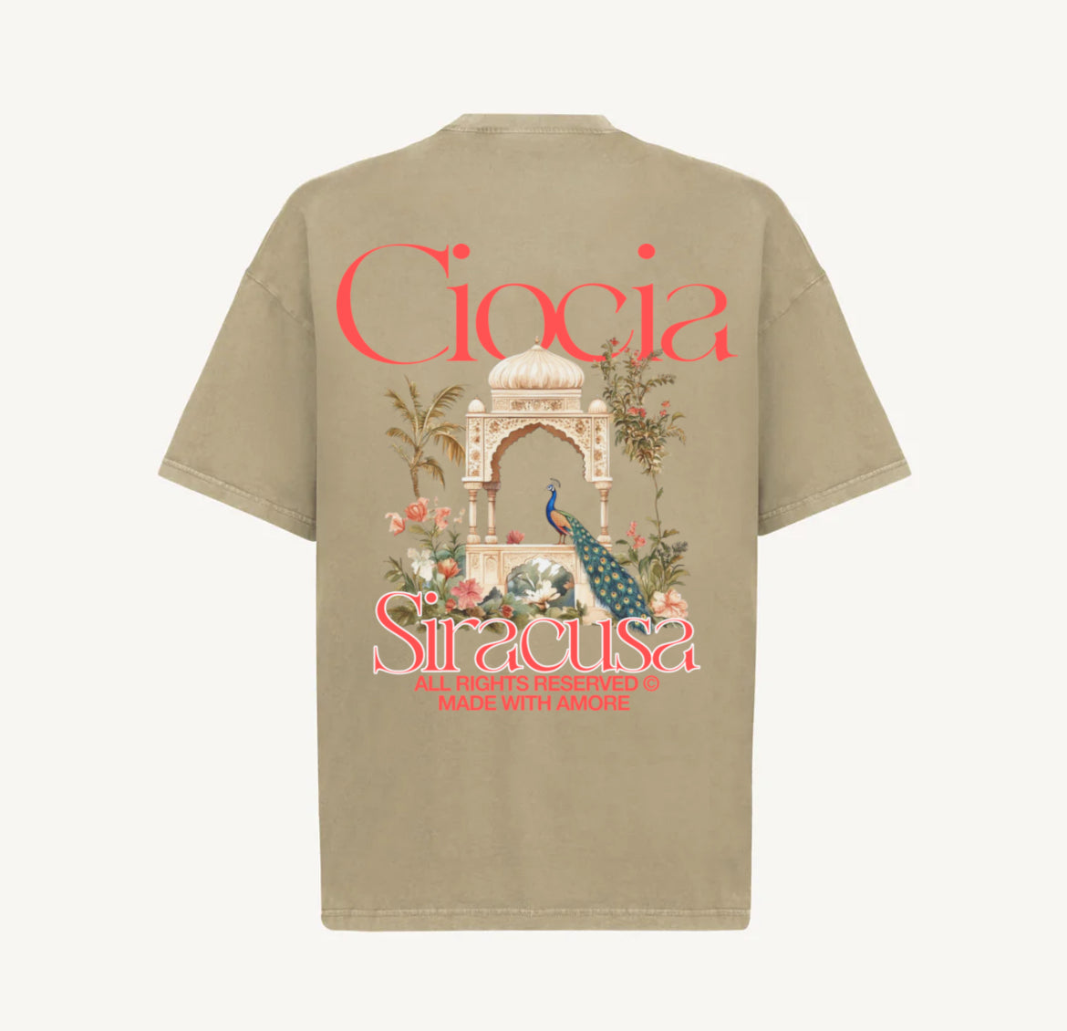 T-shirt couleur sable avec grand imprimé paon, arche et palmiers au dos